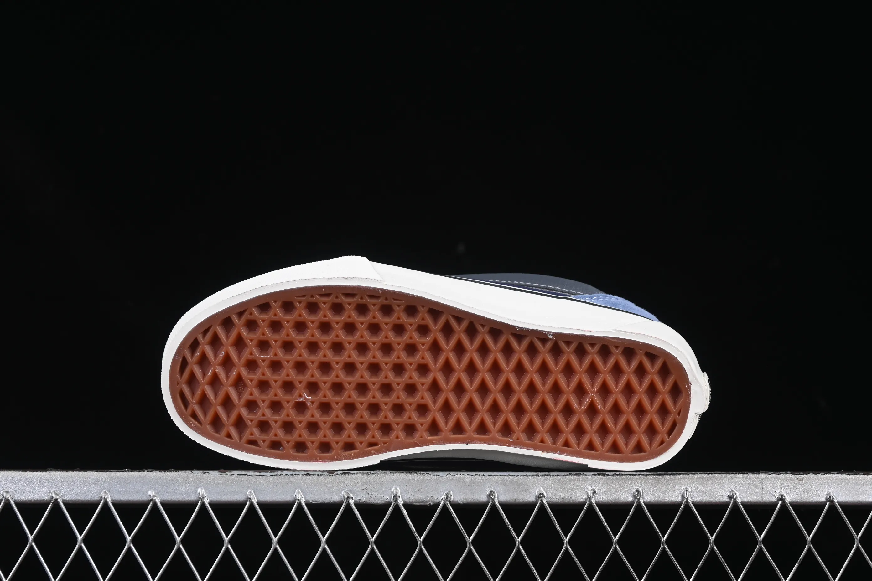 All categories Vans Vans series Vans Low Vans low-top Vans Knu Skool Vans low-top retro casual fat bread shoes VN0009QCBLK
